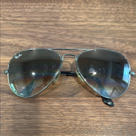 Ray-Ban Other - Ray-Ban Aviator Sunglasses